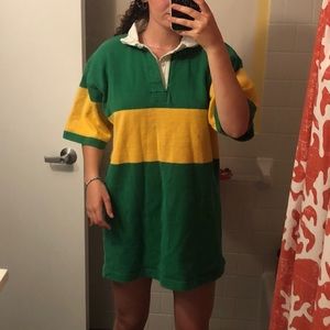 Oversized men’s rugby collared tee